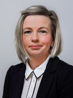 Katrin Steiner